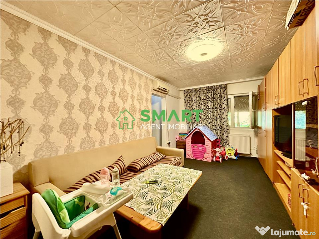 Apartament 3 camere, parter inalt. Arad, Zona Aurel Vlaicu,