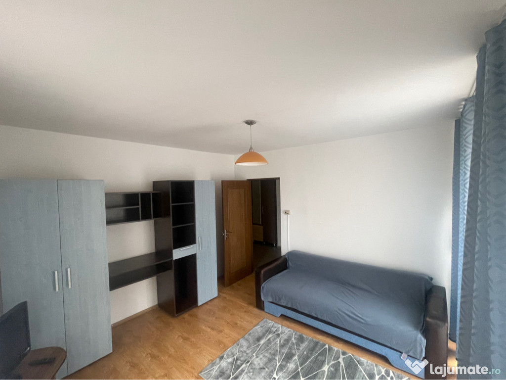 Vand apartament 2 camere Floresti