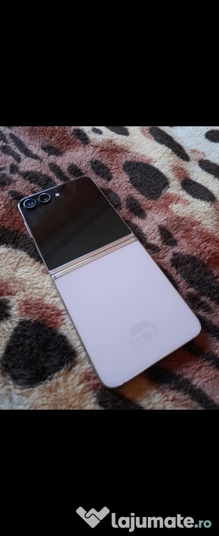 Z flip 5 ( predau în Brăila)