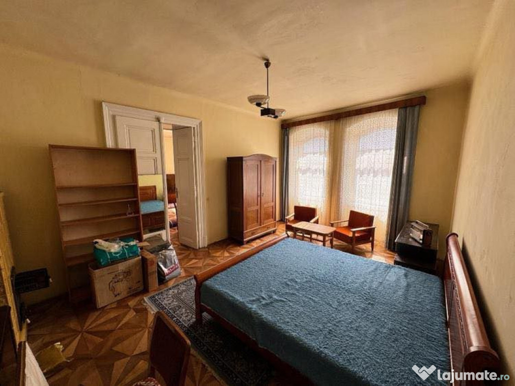 Apartament cu 2 camere, semidecomandat - zona Centru