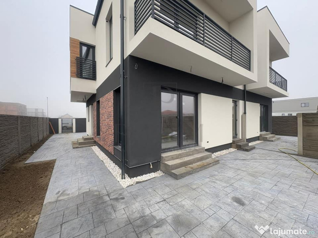 Duplex modern - despartit prin camera tehnica - toate utilit