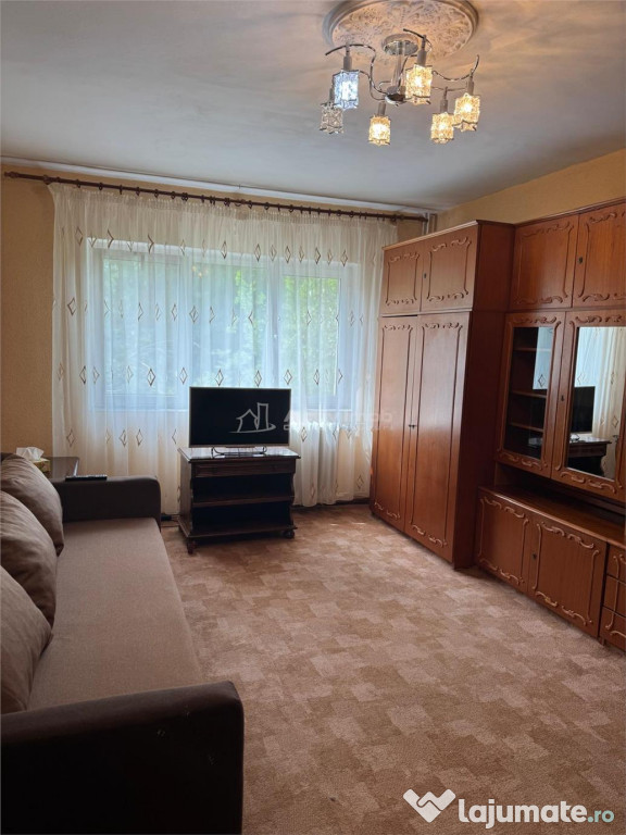 2 Camere, Strada Pridvorului (Tineretului)