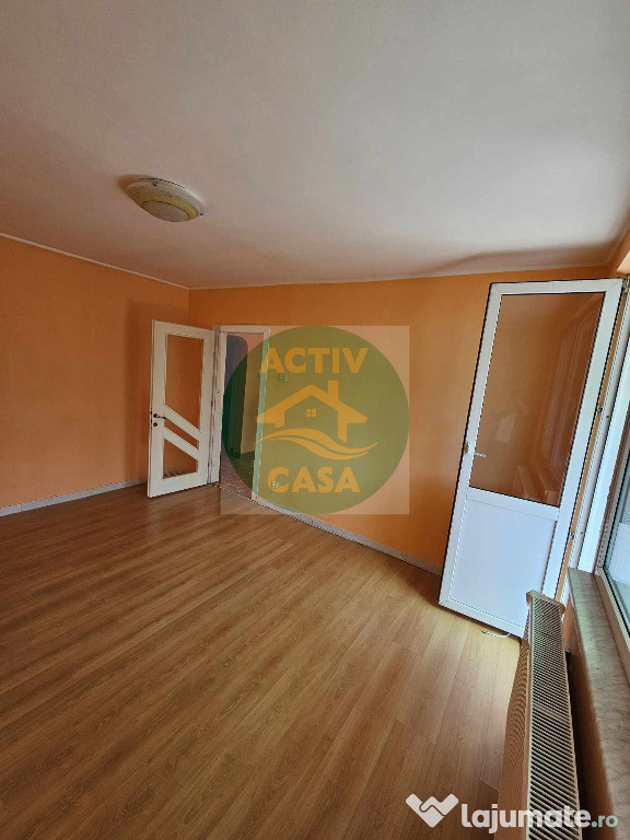 Apartament 3 camere, etaj 3, decomandat