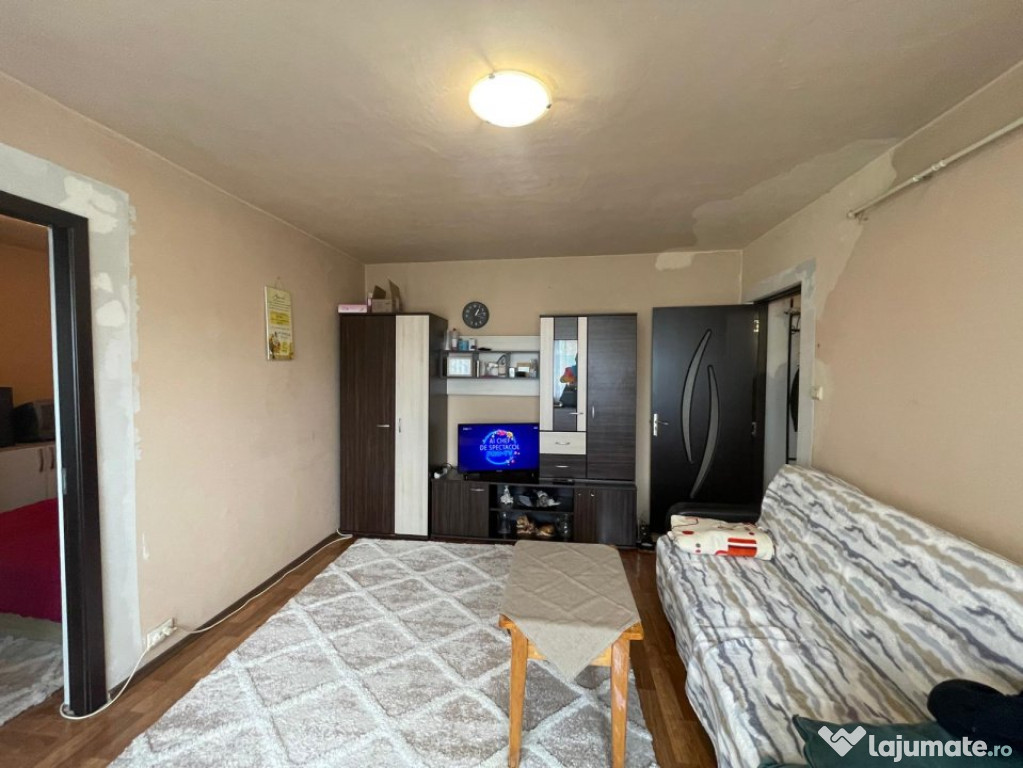 Apartament 2 camere, central zona linistita, ideala pentru c