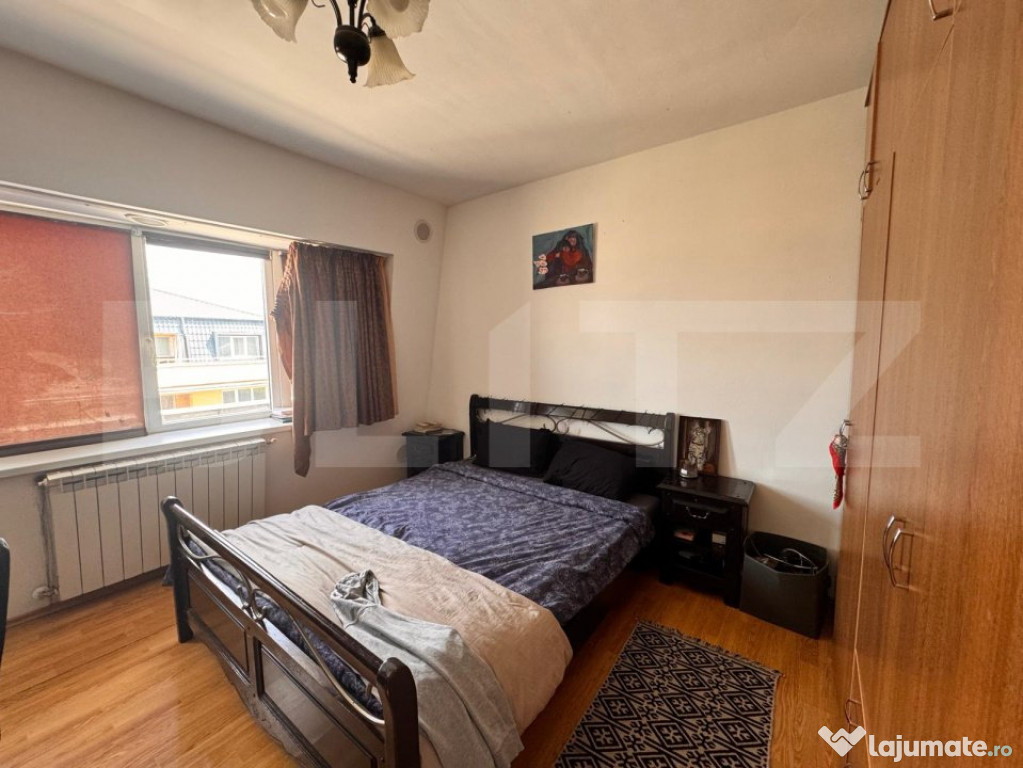 Apartament de 3 camere, decomandat, 80mp, zona Canta