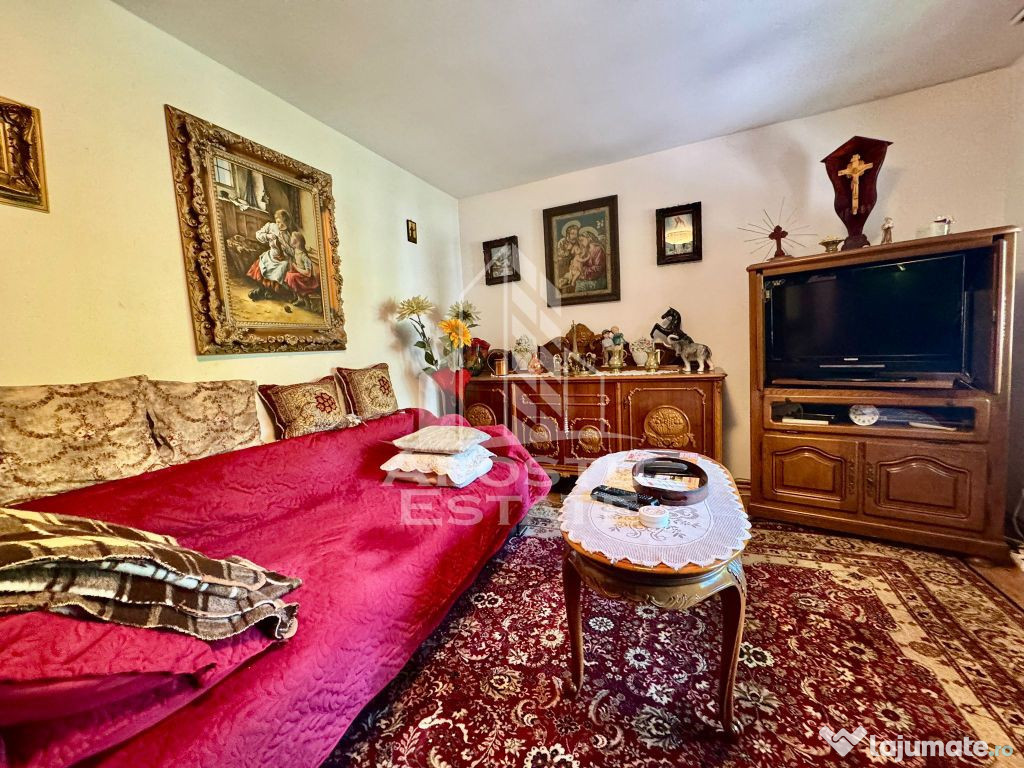 Apartament cu 4 camere, centrala proprie, zona Torontal