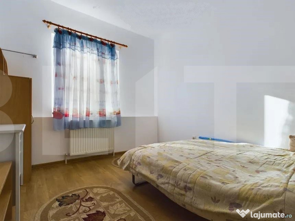 Apartament de vanzare, cu 4 camere, 80 mp, zona Parcul Bucov
