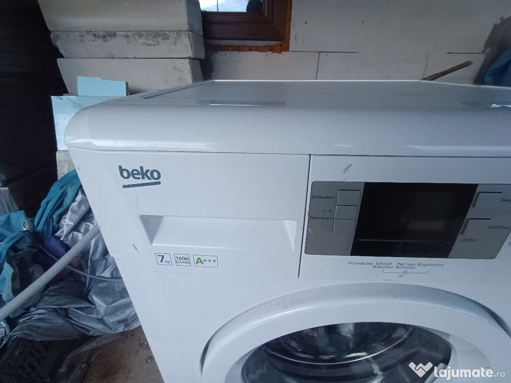 Mașina de spălat rufe Beko