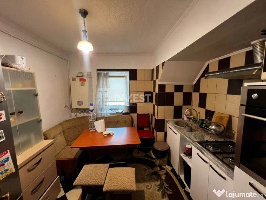 Apartament 3 camere decomandat, 70 mp, etaj 8/8 cu lift –