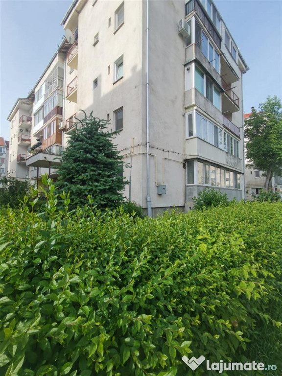 Vand apartament 1 camera- 59 mp la et. 3 -Alfa