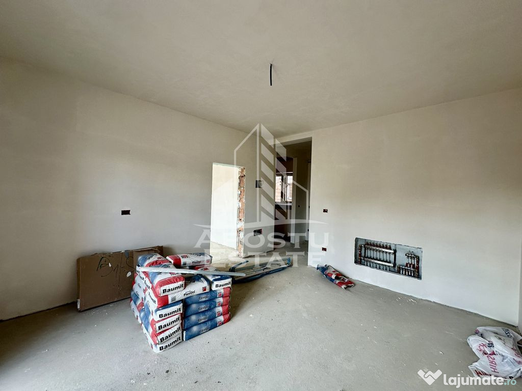 Apartament cu 2 camere, etaj intermediar, bucatarie inchi...