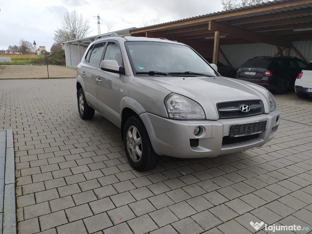 Hyundai Tucson 2.0 CRDi / 4x4 Decuplabil/ Acte la zi/ Carlig remorcare