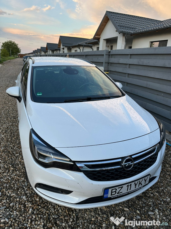 Opel Astra K - impecabilă