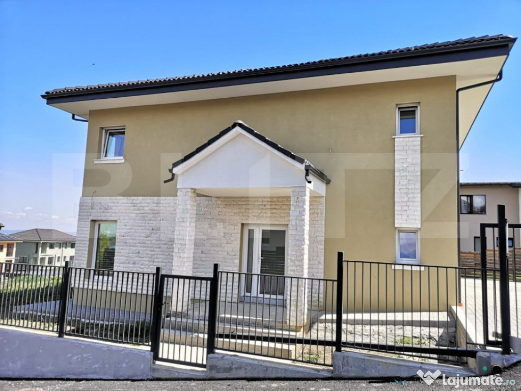 Casa la marginea padurii
