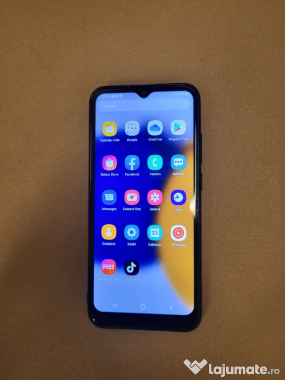 Samsung A12 și A03