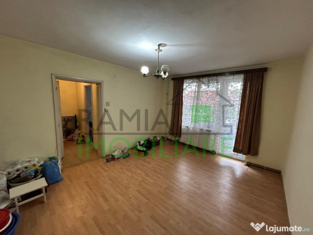 Apartament 2 Camere, Etaj 1, Zona Școala 30 – Preț Negoc