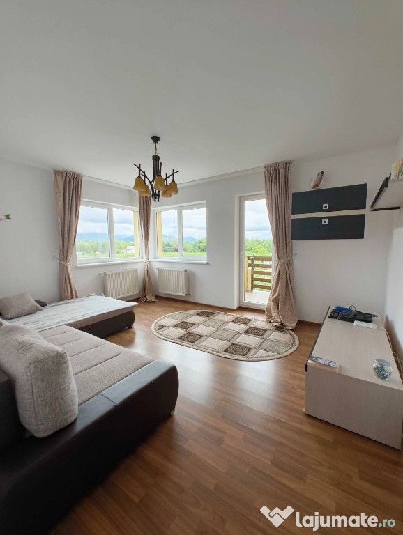 Apartament 2 camere, decomandat - zona Sanpetru