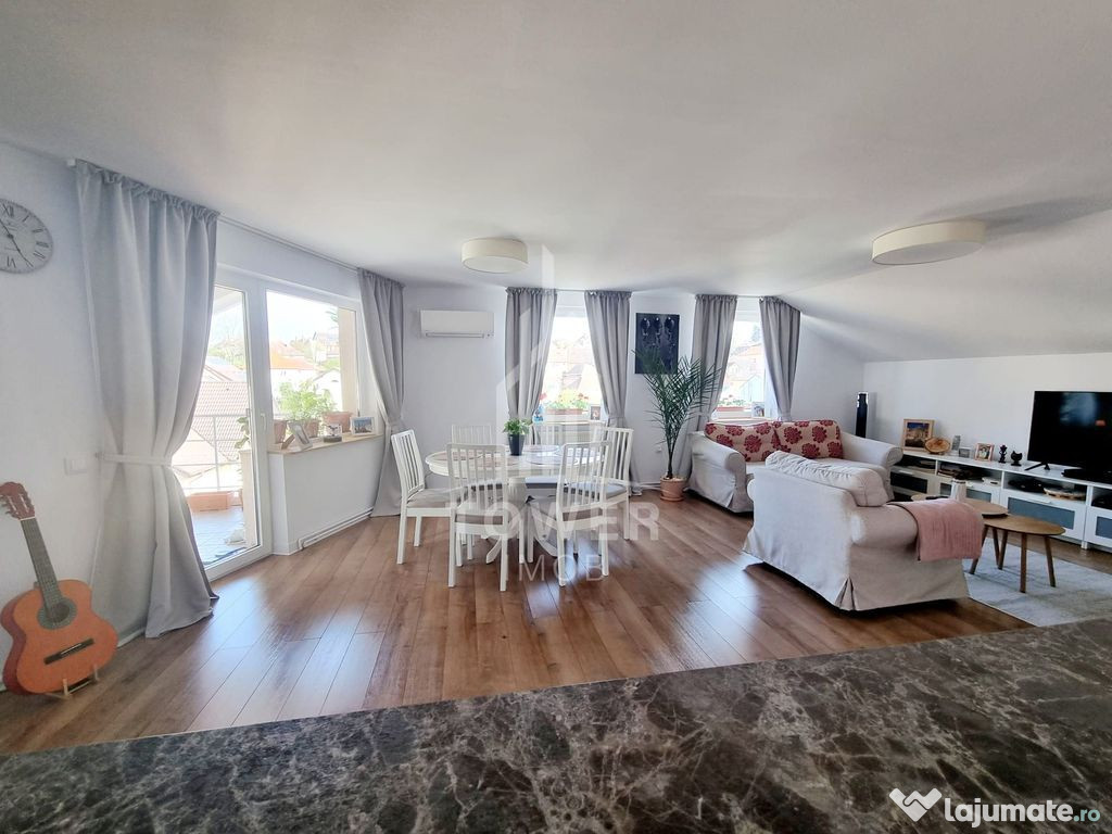 Apartament ultramodern 4 camere de vanzare | Zona Strand
