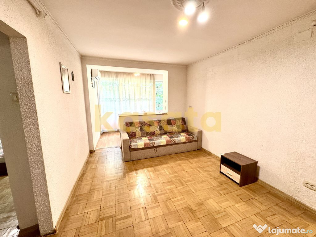 Pajura - De vanzare apartament 2 camere spatios zona verd...