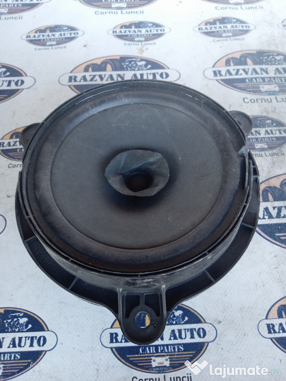Boxa stanga spate Nissan Qashqai 2011