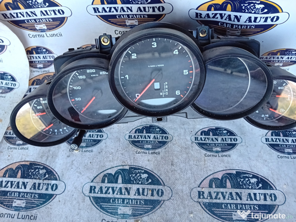 Ceasuri bord Porsche Cayenne Motorina 2013