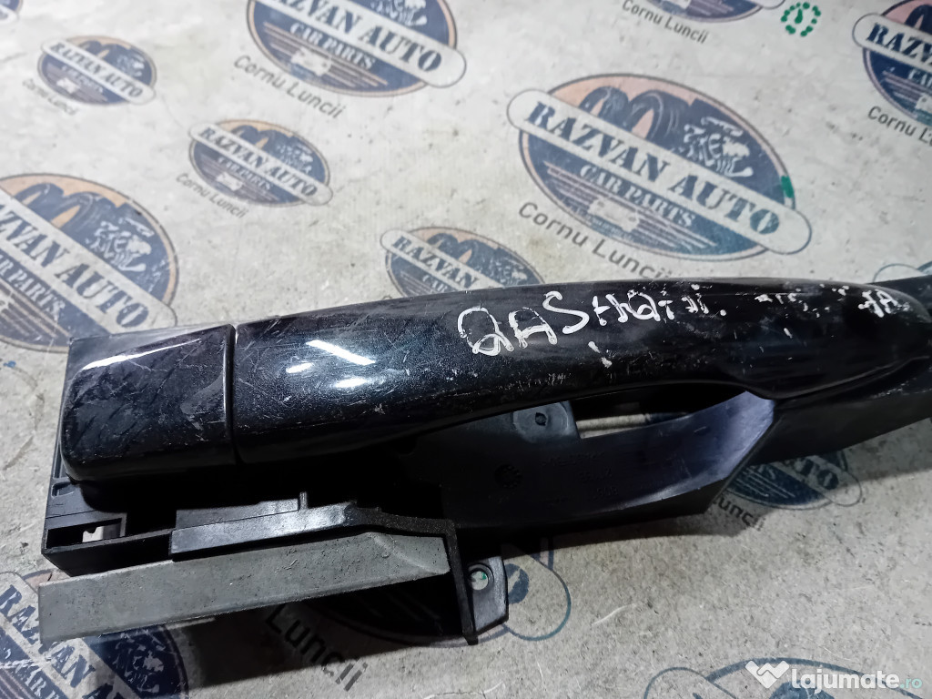Maner exterior stanga fata Nissan Qashqai 2012