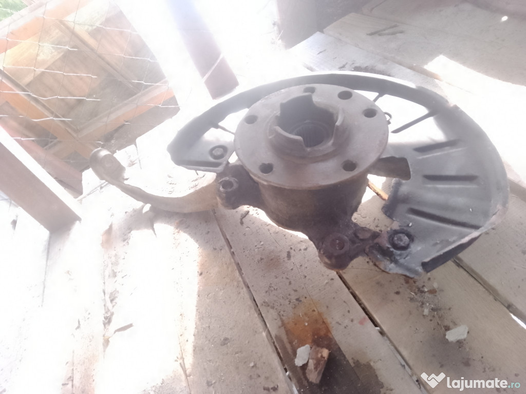 Fuzeta stanga fata Volkswagen Touareg 3.0 Motorina 2012