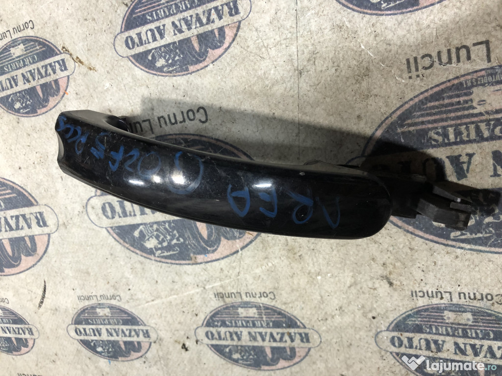 Maner exterior dreapta fata Volkswagen Golf 5 2008