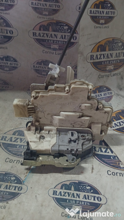 Broasca stanga spate Volkswagen Touareg 2012
