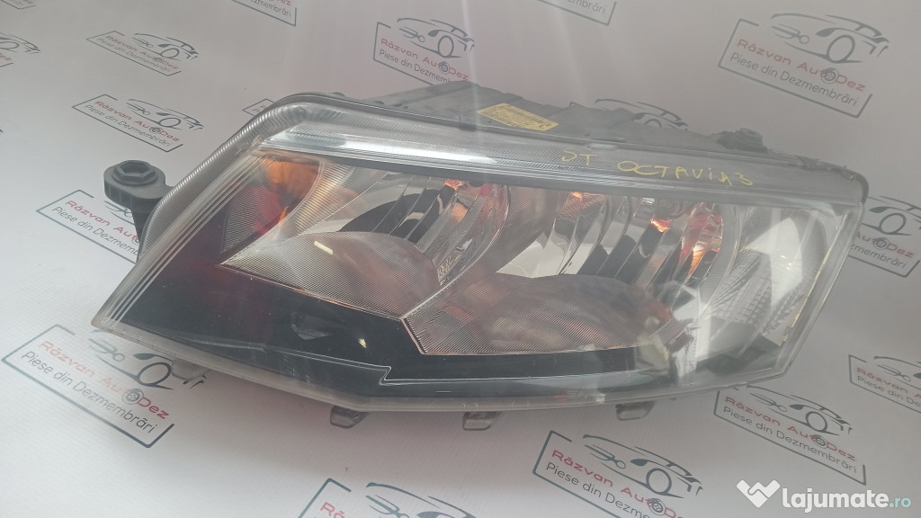 Far Stanga Halogen Skoda Octavia 3 2016