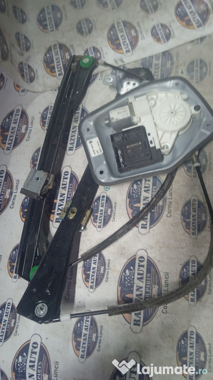 Macara geam dreapta fata Volkswagen Jetta 2008