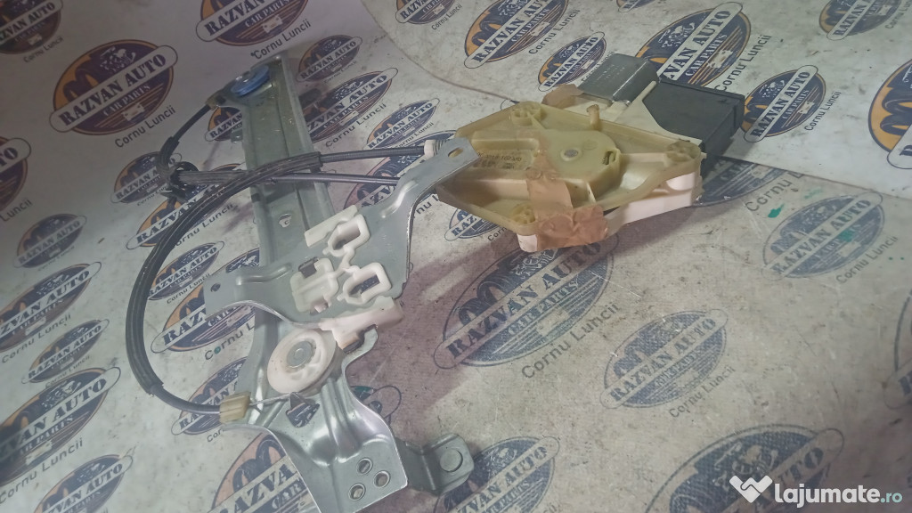 Macara geam dreapta spate Renault Megane 3 2010