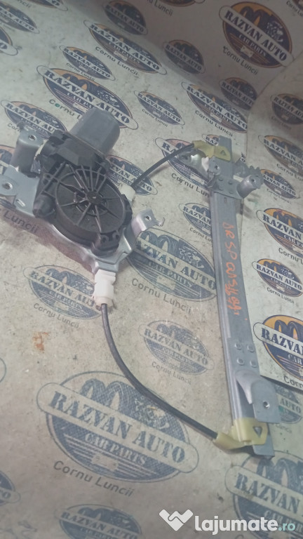 Macara geam dreapta spate Nissan Qashqai 2011