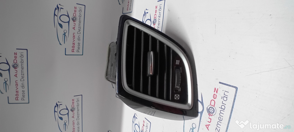 Grila ventilatie stanga Mazda 3 2014