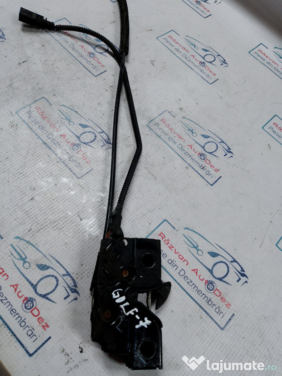 Broasca capota Volkswagen Golf 7 2014