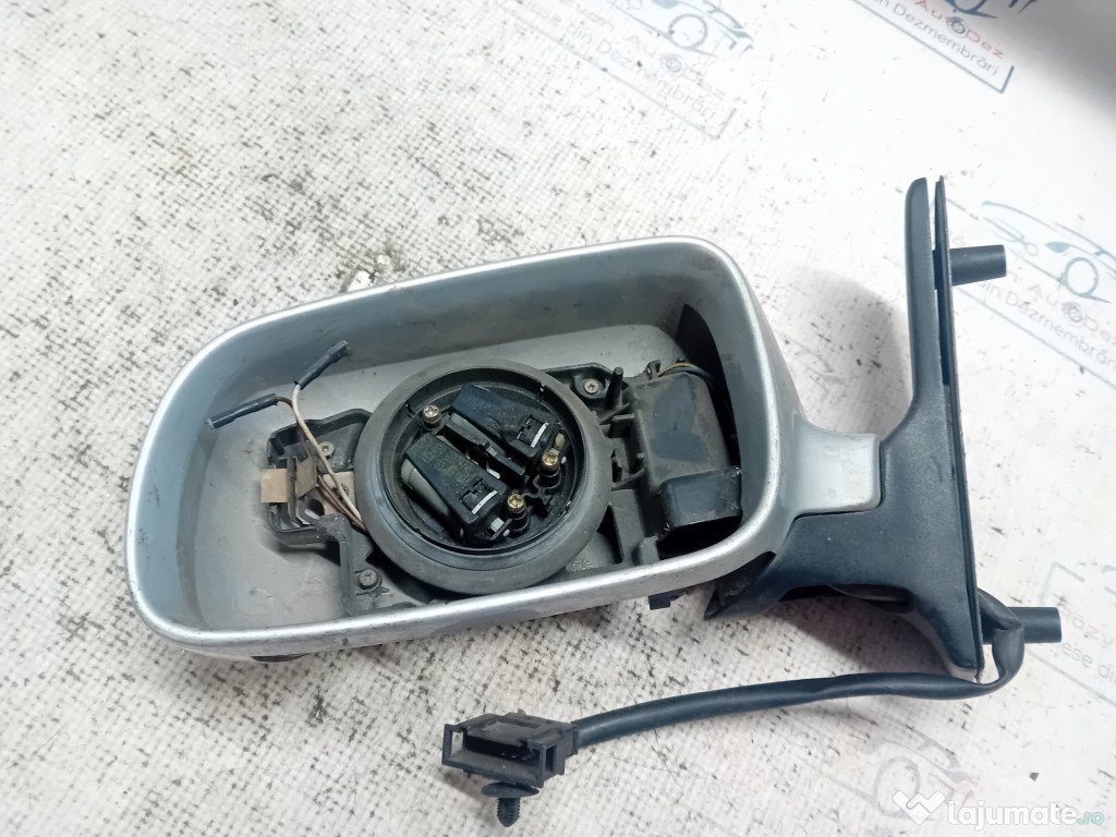 Oglinda stanga incompletă Volkswagen Golf 4 2004