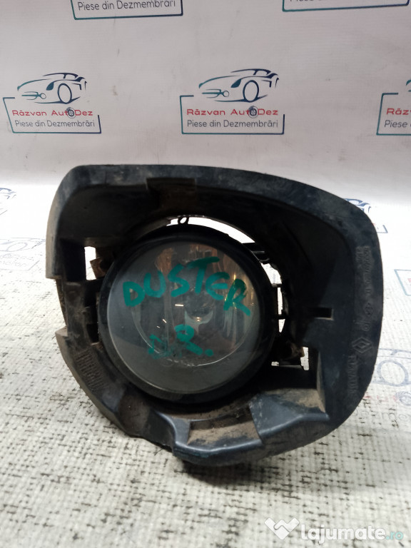 Proiector dreapta Dacia Duster 2012