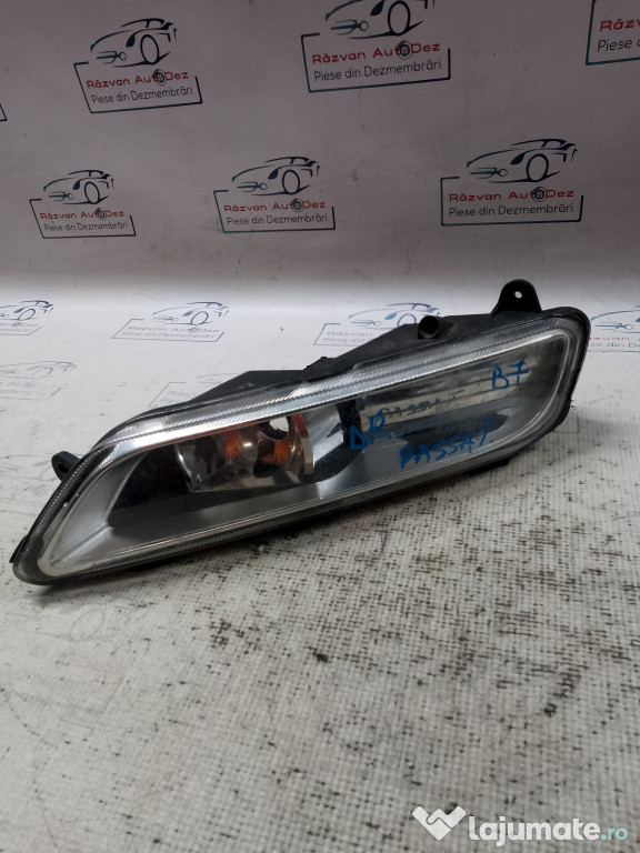 Proiectoare dreapta Volkswagen Passat B7 2007
