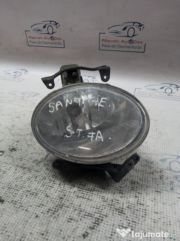 Proiector stanga Hyundai Santa Fe 2007