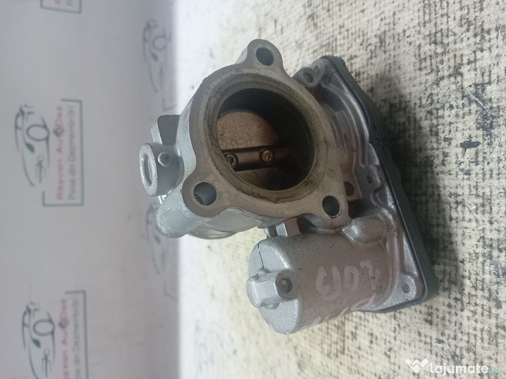 Clapeta acceleratie Ford B-MAX 1.0 Benzina 2013