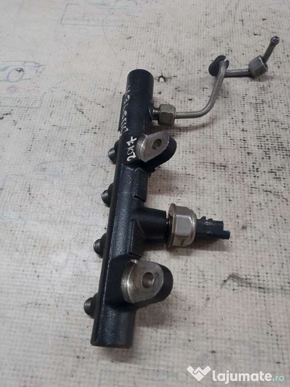 Rampa injectoare Dacia Duster 2017