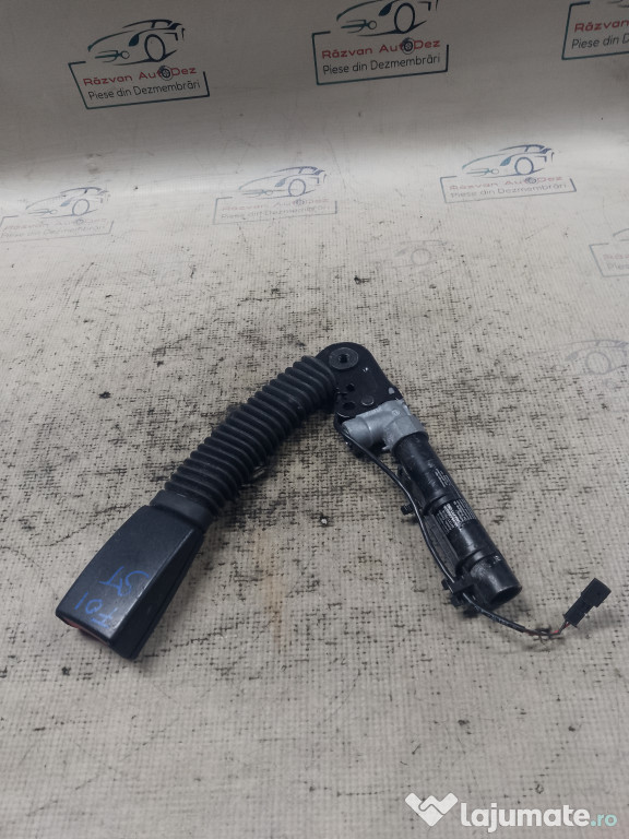 Teacă cu pretensioner stanga BMW 730 F01 2009