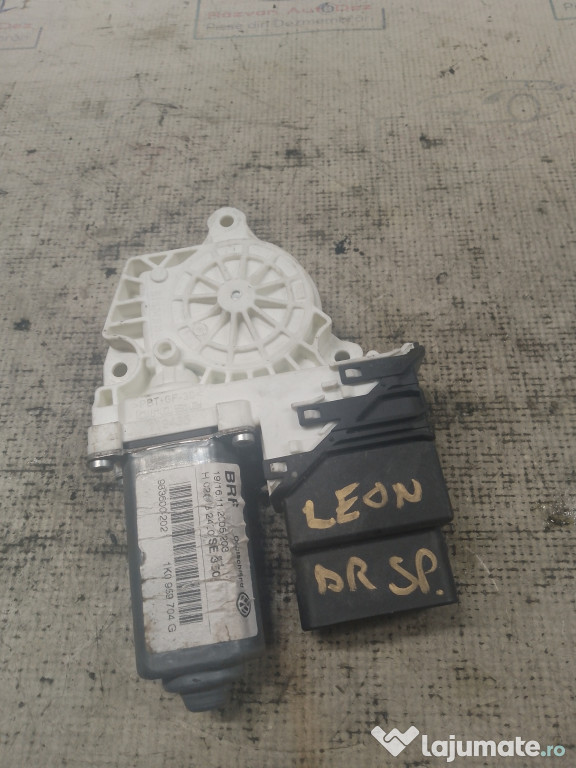 Motoras macara dreapta spate Seat Leon 2012