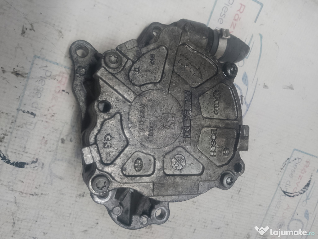 Pompa vacuum Audi A4 B8 2011