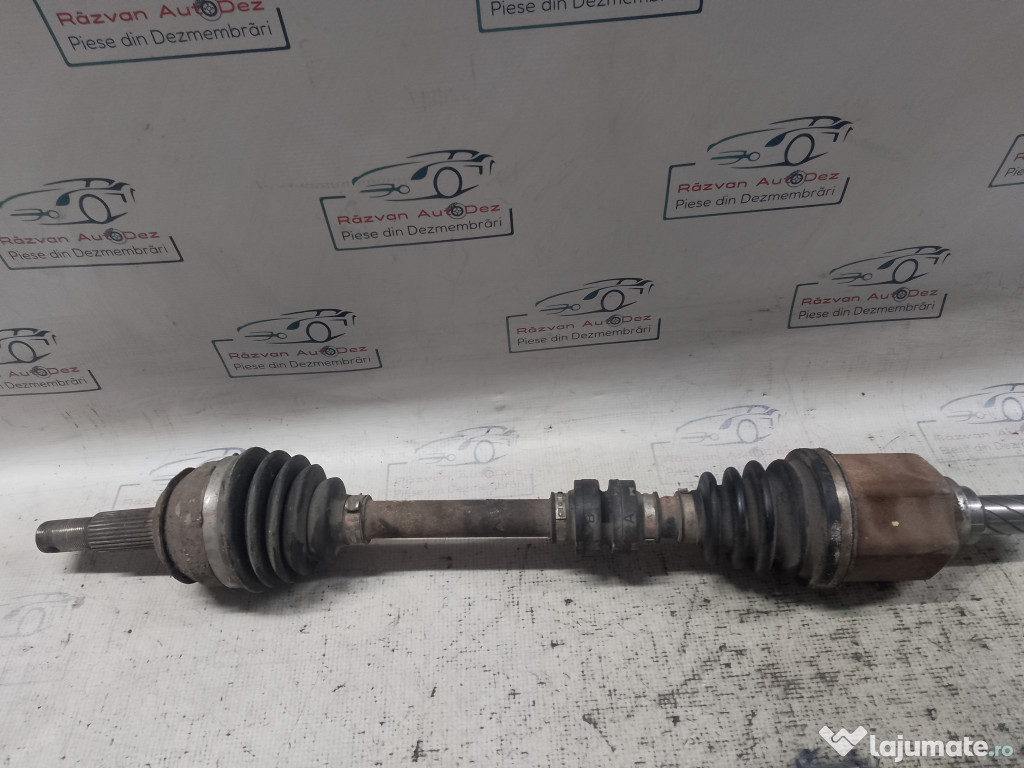 Planetara stanga fata Nissan Qashqai 2011