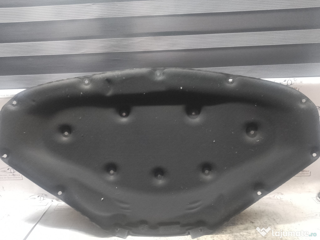 Pâsla capotă BMW F30 2012