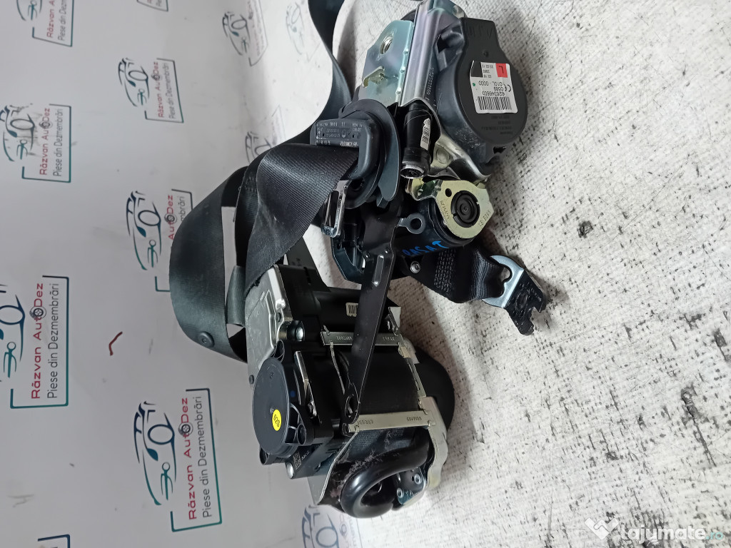 Set Centuri fata cu capsa Volkswagen Passat B8 2015