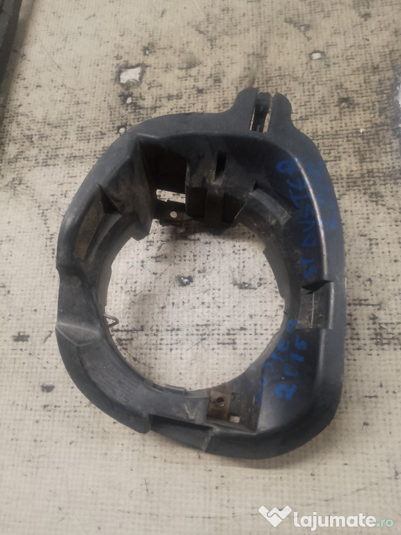 Suport proiector stanga Dacia Duster 2015