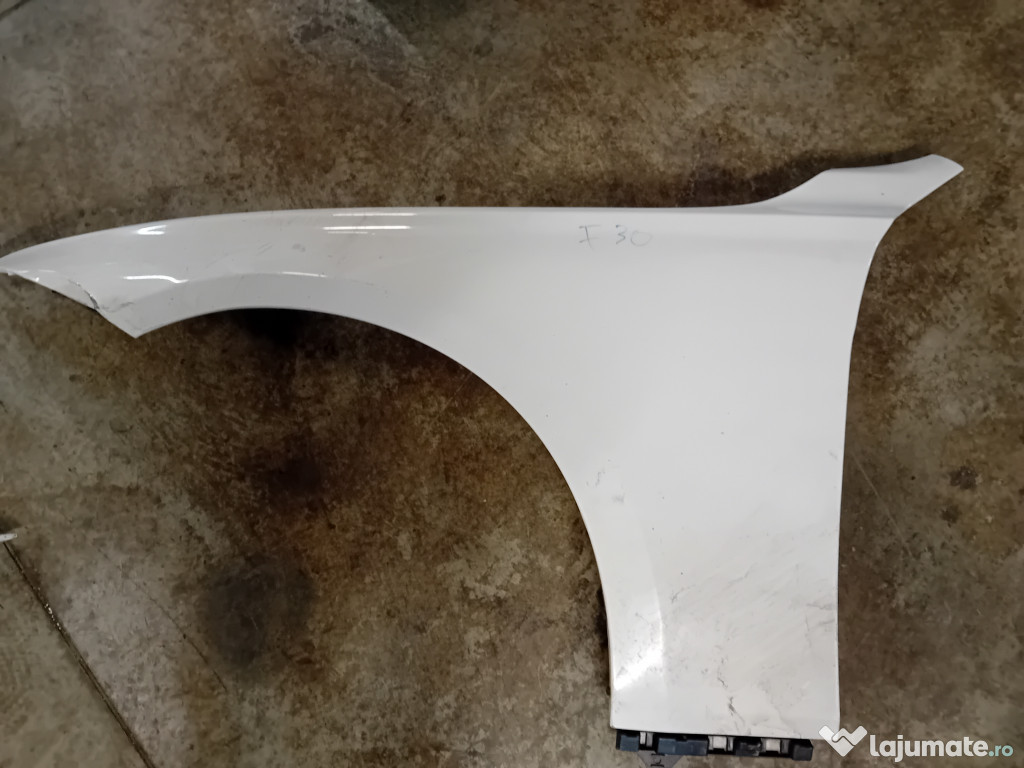 Aripa Stanga Fata BMW F30 2013