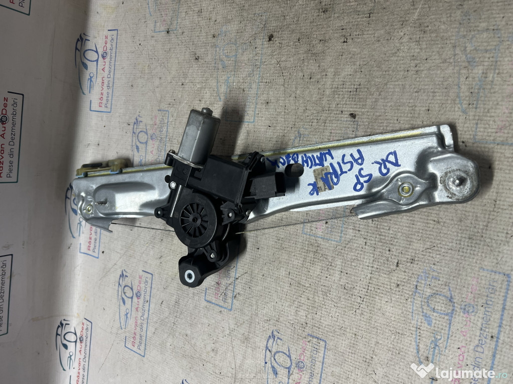 Macara geam dreapta spate Opel Astra K Hatchback 2016